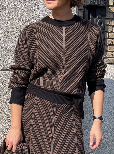 Pull chevron zwart bruin