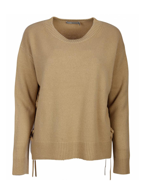 pull camel met koorden aan de zijnaden