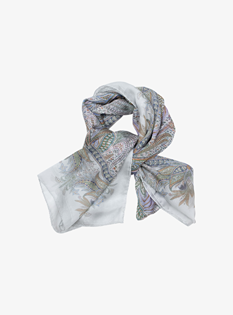 Shawl voile met dessin