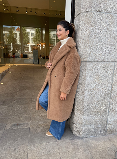 Icon coat teddy camel