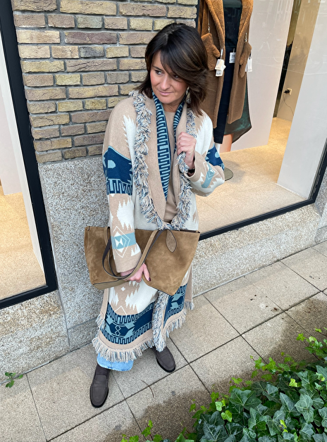 Iconic jacquard coat in chalk sand