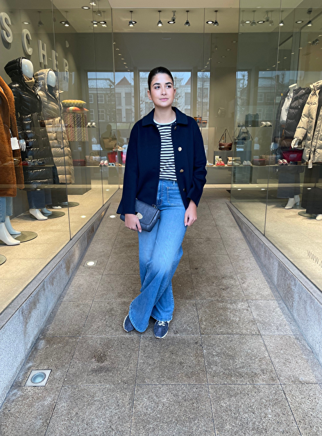 Jas wol kort marine met gouden knopen