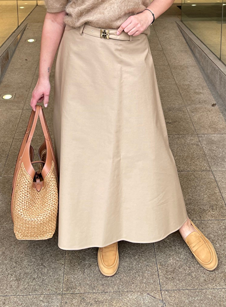 Rok ezia katoen beige uitlopend met ceintuurtje