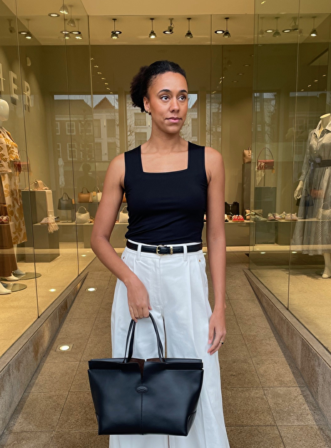 Top zwart mouwloos vierkante hals