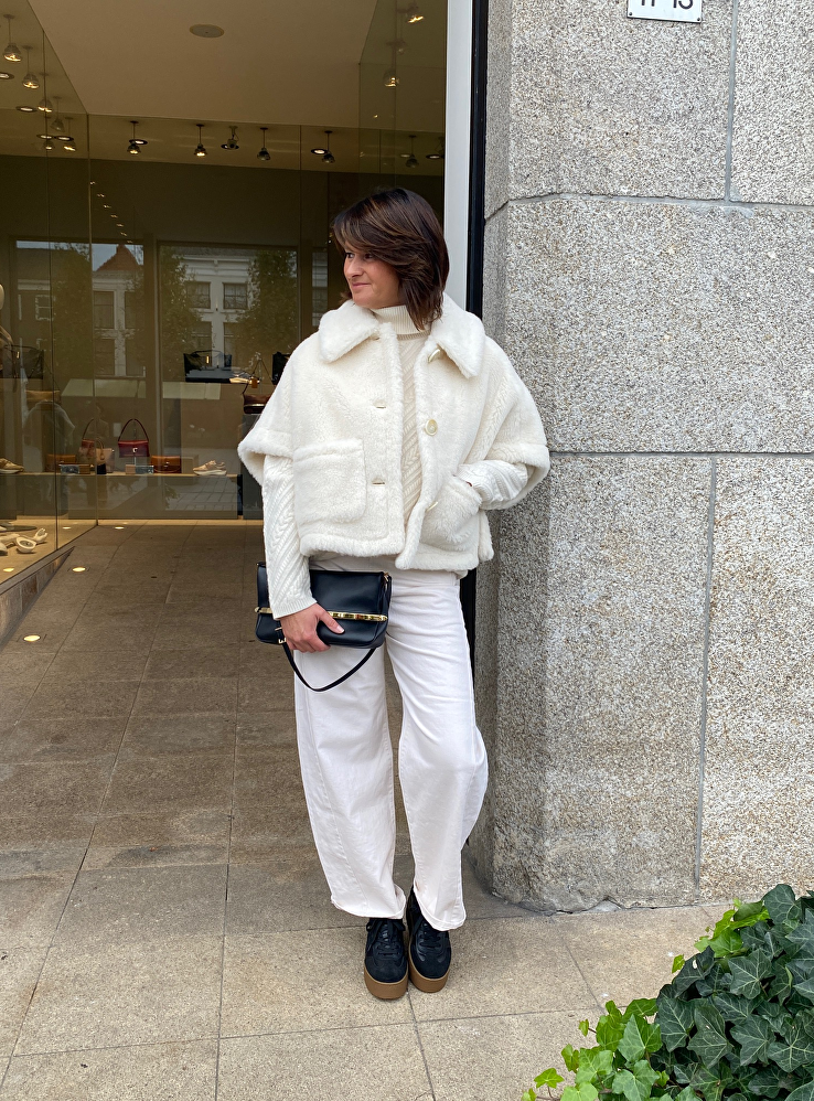 DARE TO CHOOSE WHITE