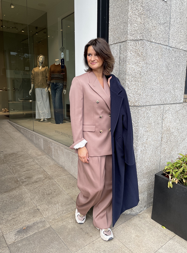Power dressing, but make it effortless.