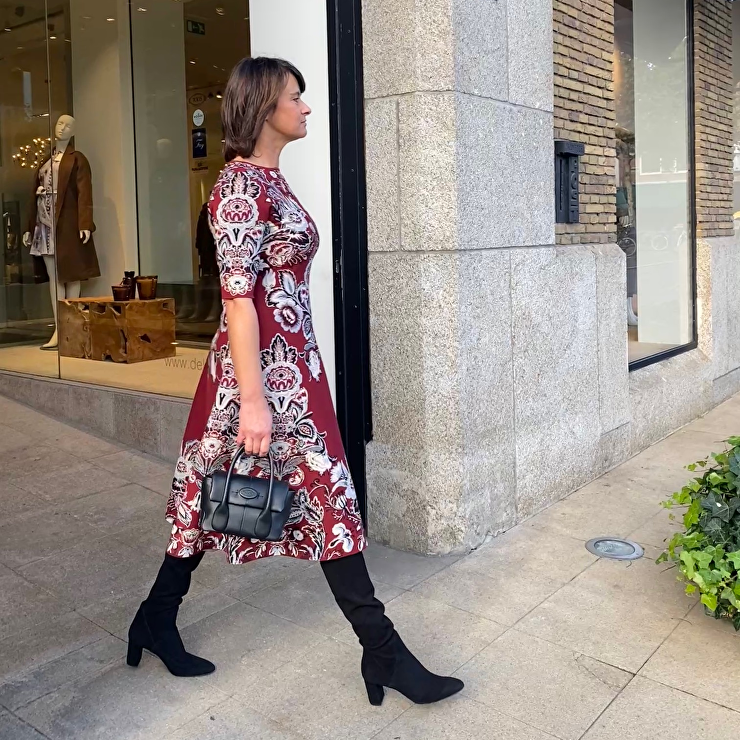 Stijlvolle, trendy en luxe damesmode