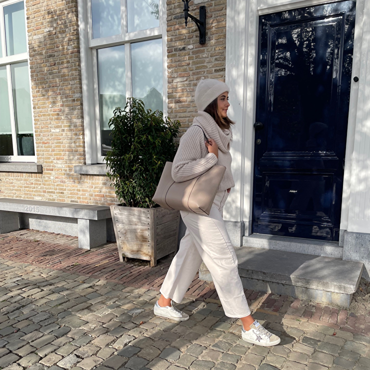 IRIS VON ARNIM @DELSCHER